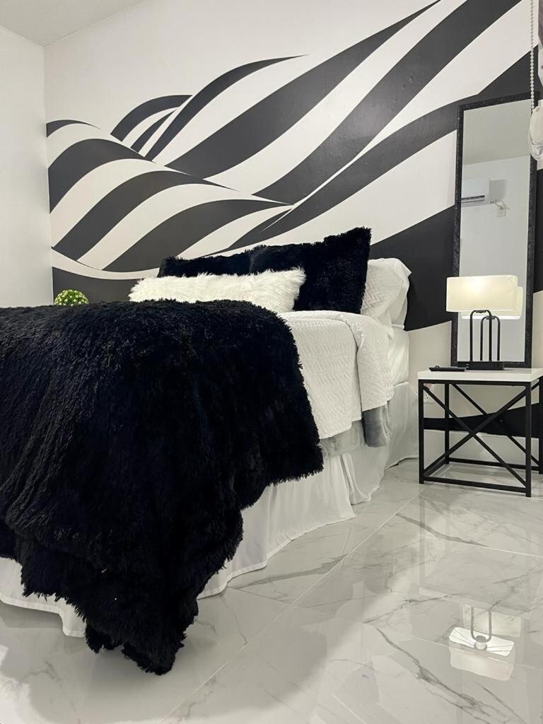 Cozy Studio, Prime Location, Remodeled, 1 Parking West Palm Beach Extérieur photo
