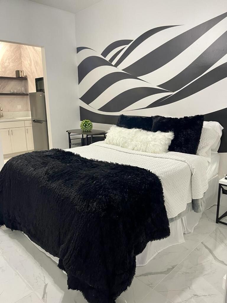 Cozy Studio, Prime Location, Remodeled, 1 Parking West Palm Beach Extérieur photo