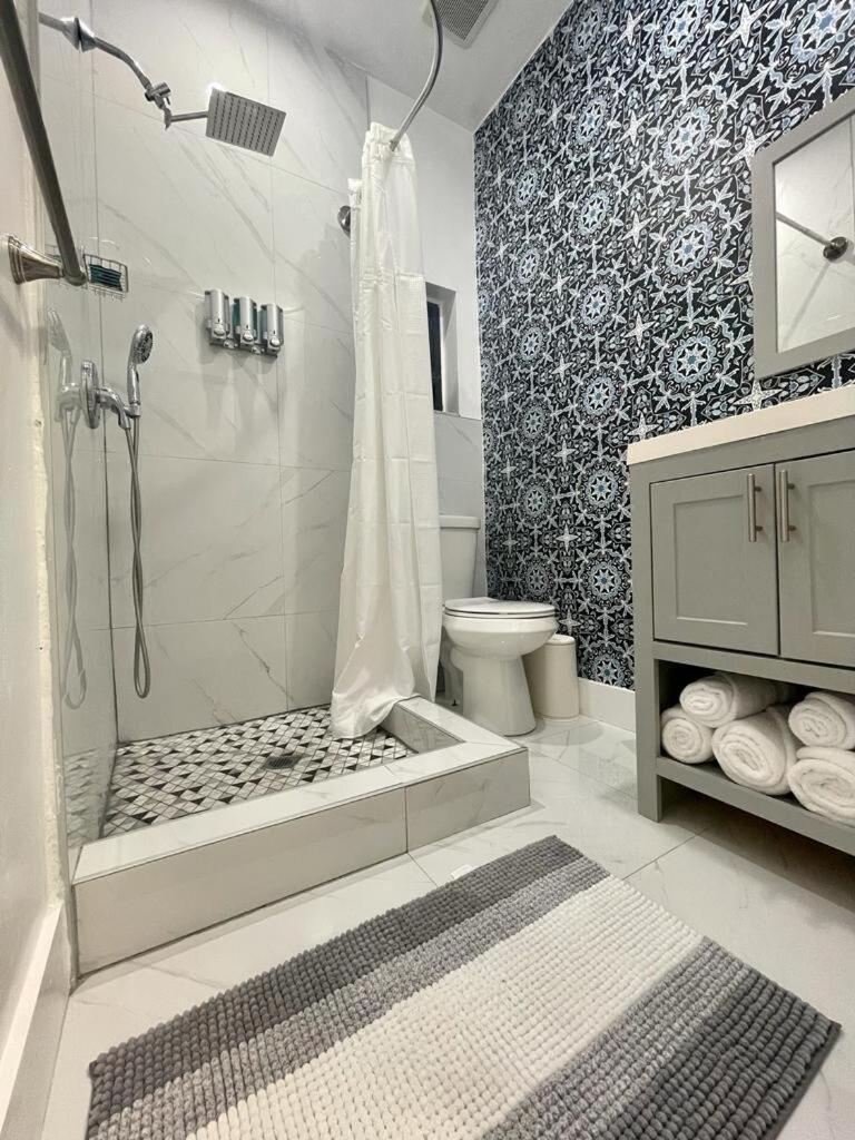 Cozy Studio, Prime Location, Remodeled, 1 Parking West Palm Beach Extérieur photo
