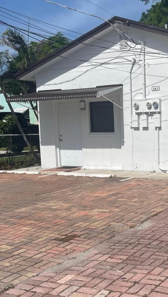 Cozy Studio, Prime Location, Remodeled, 1 Parking West Palm Beach Extérieur photo